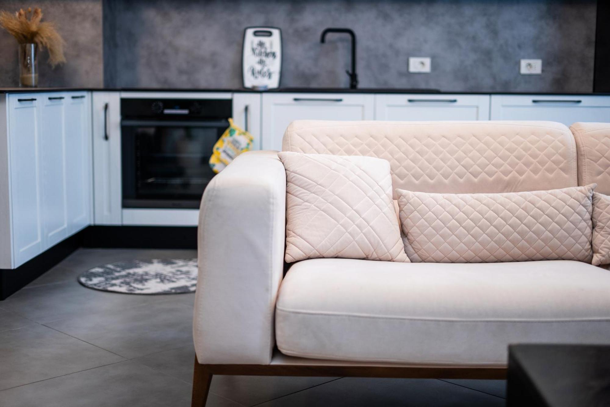 Select 6 Apartment Tirana