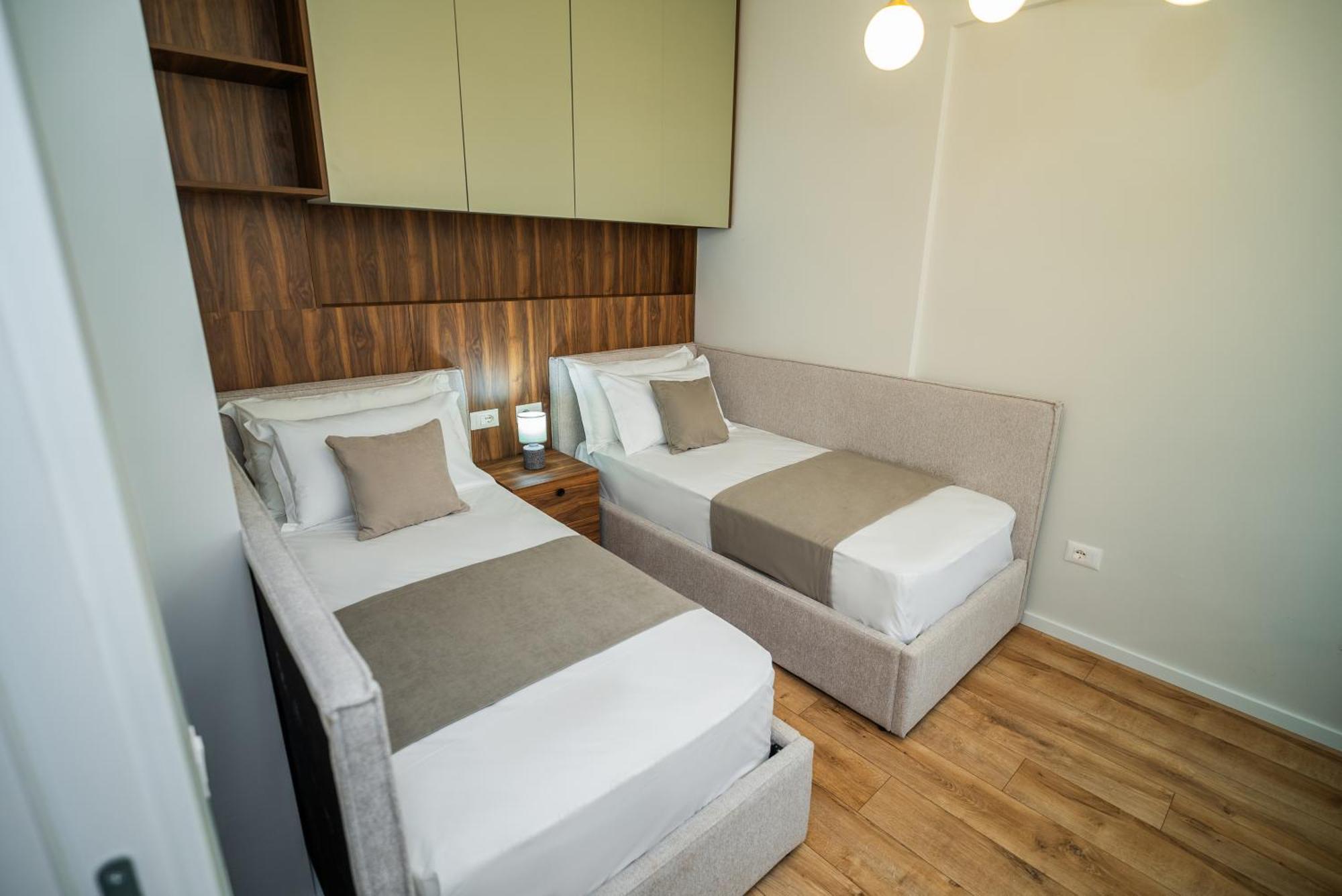 Apartment Select 6