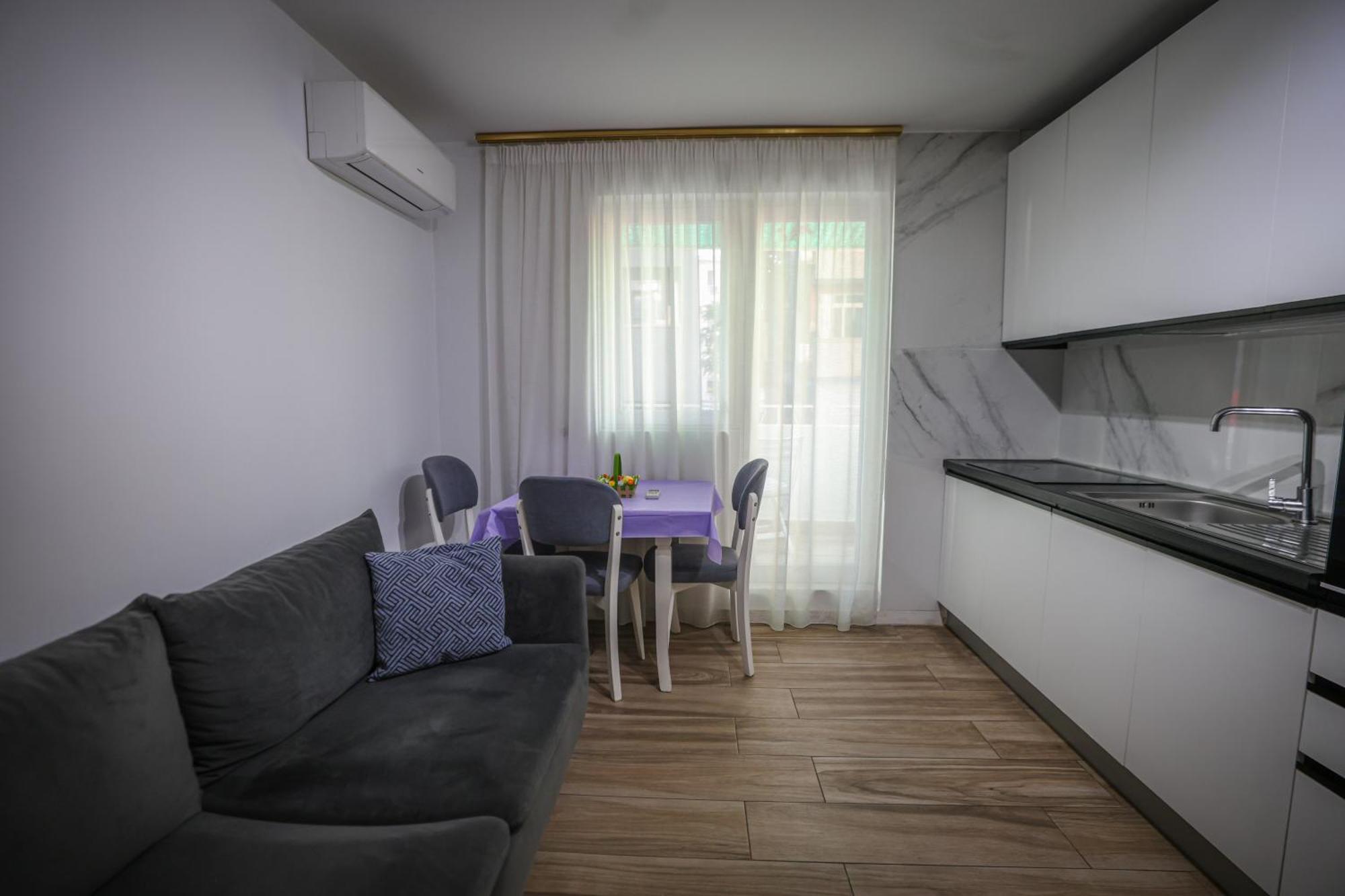 Select 6 Apartman